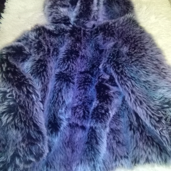 Girls Faux Fur Jacket sz 5 - Picture 6 of 6